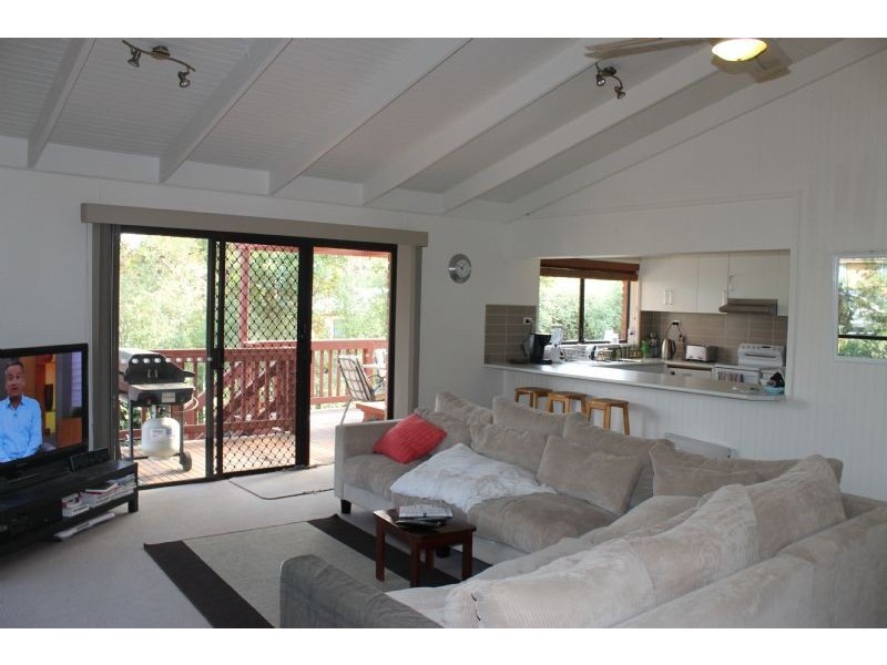 11 Justice Road, Cowes VIC 3922