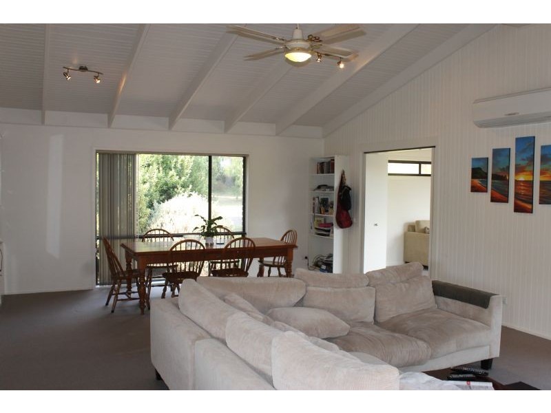 11 Justice Road, Cowes VIC 3922