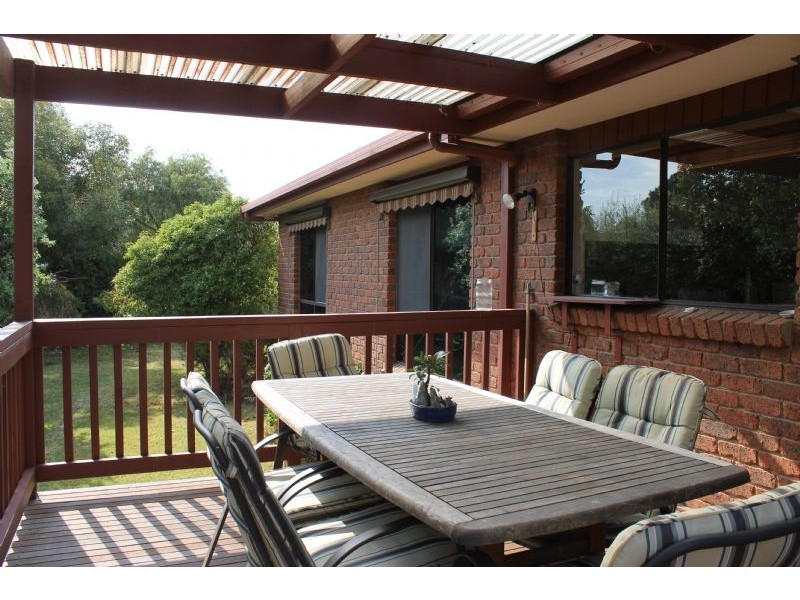 11 Justice Road, Cowes VIC 3922