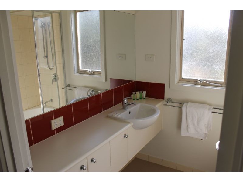 Villa 282/2128 Phillip Island Road, Cowes VIC 3922