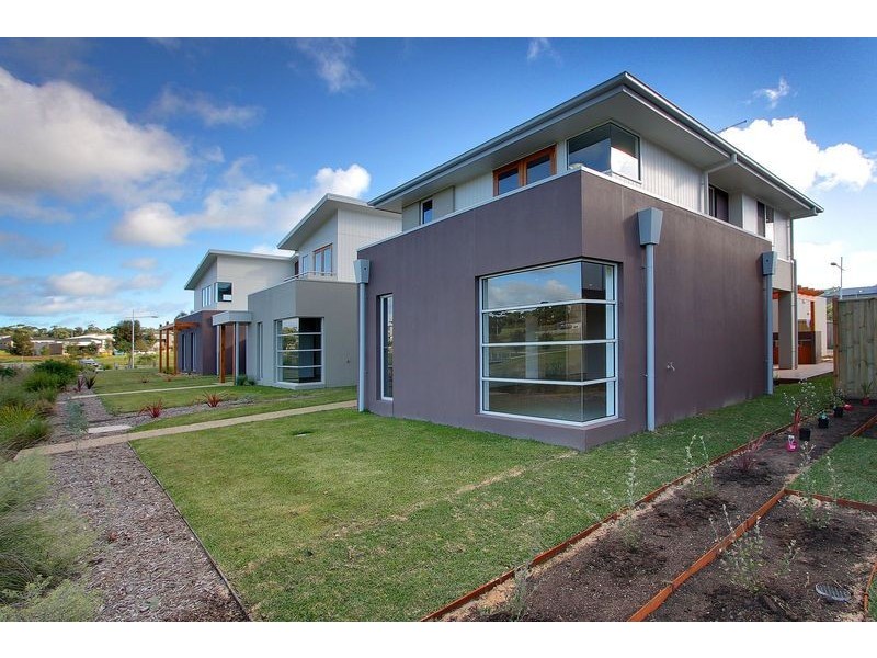 6 Lobelia Lane, Cowes VIC 3922