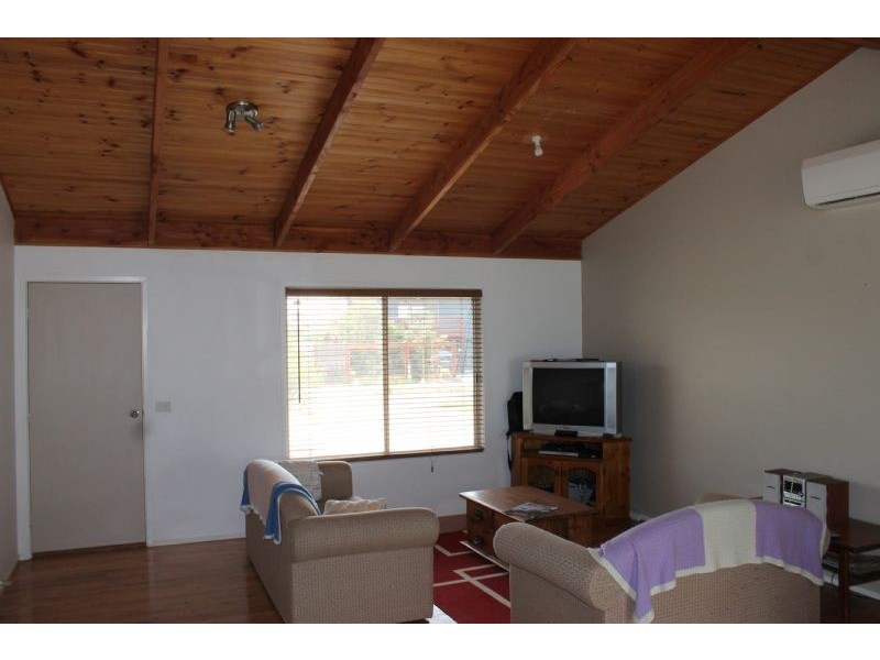 19 Sinclair Avenue, Surf Beach VIC 3922