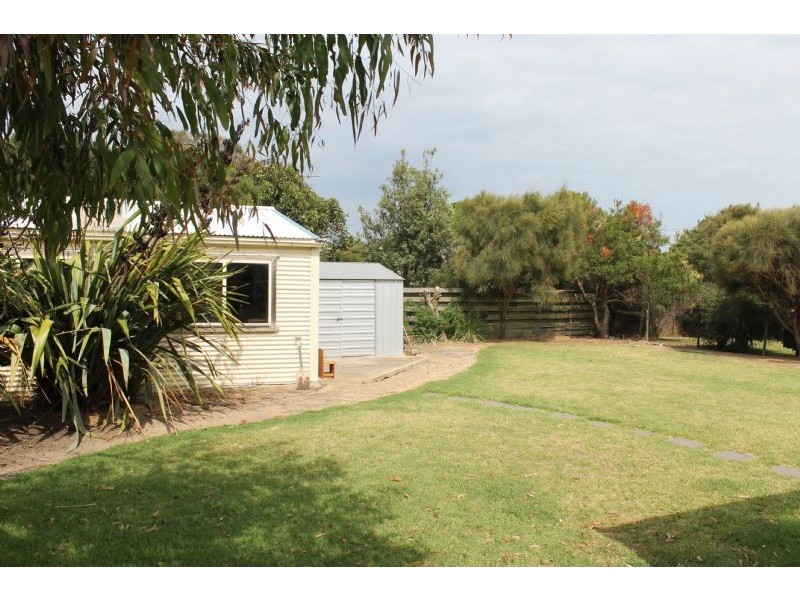 19 Sinclair Avenue, Surf Beach VIC 3922