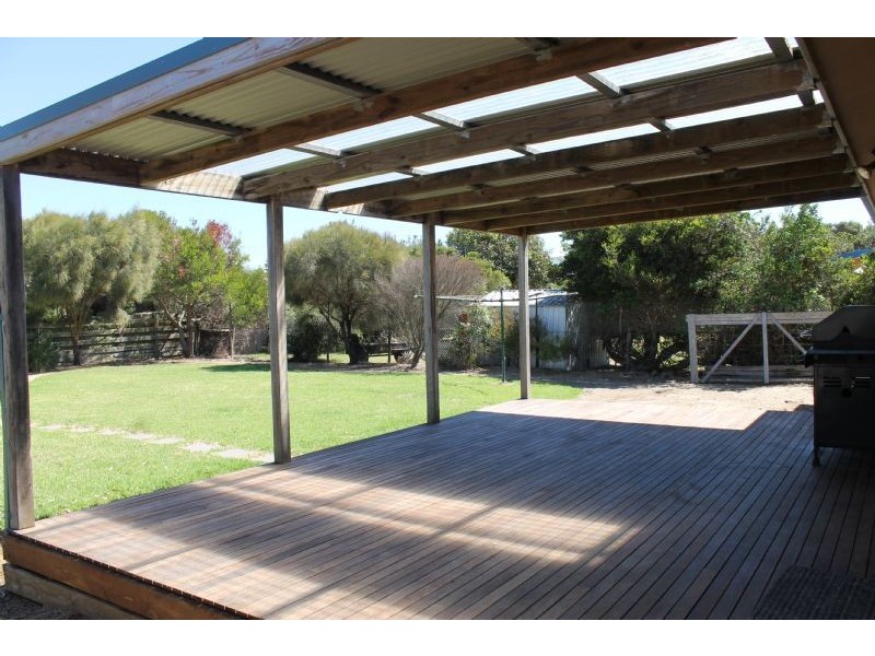 19 Sinclair Avenue, Surf Beach VIC 3922