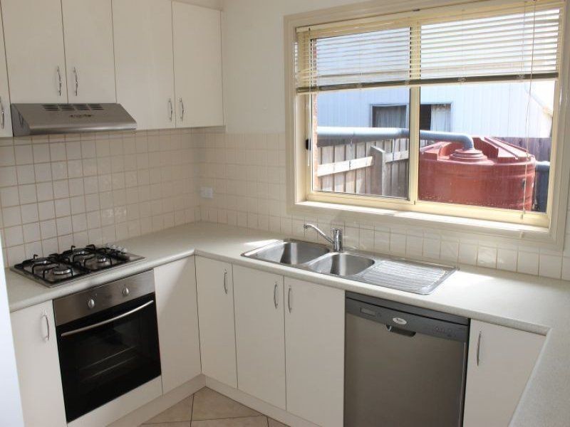 2/62 Walton Street, Cowes VIC 3922