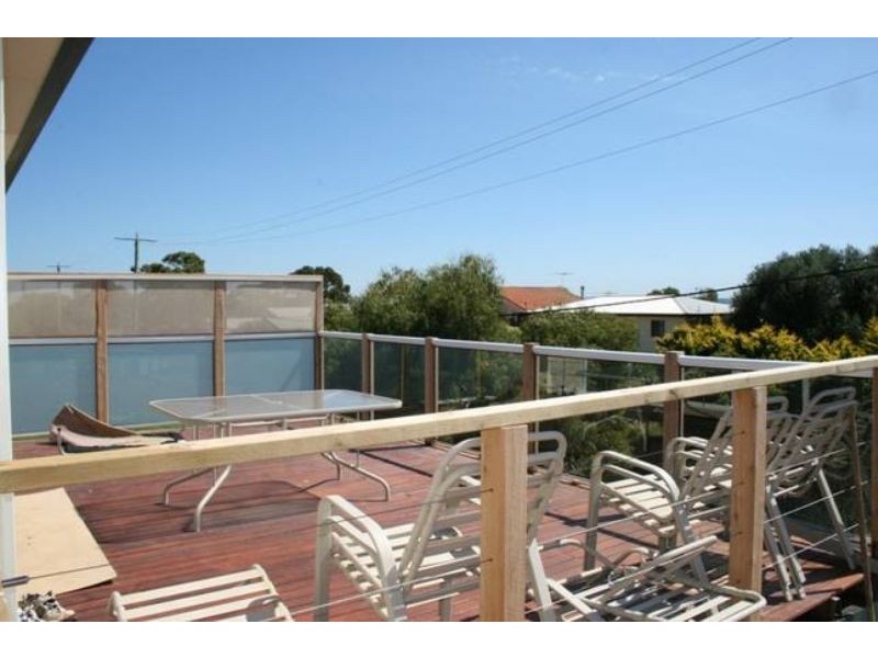 9 Parrakoola Way, Cowes VIC 3922