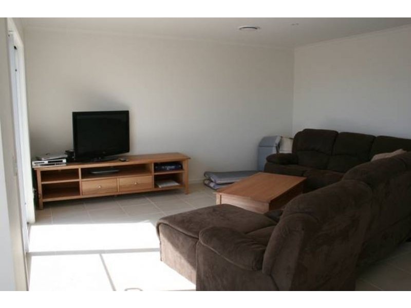 9 Parrakoola Way, Cowes VIC 3922