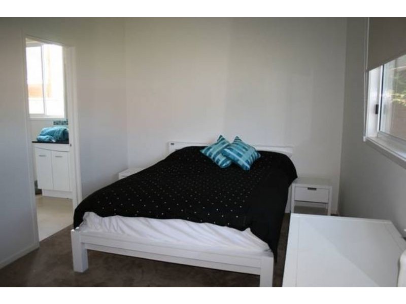 9 Parrakoola Way, Cowes VIC 3922