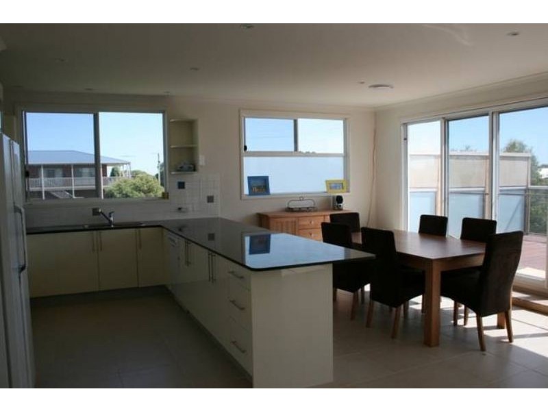 9 Parrakoola Way, Cowes VIC 3922