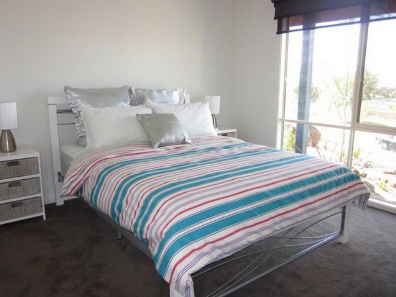 15 Waterview Rise, Cowes VIC 3922