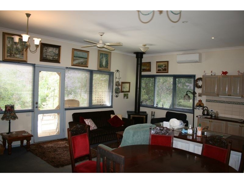 10 Vaughan St, Cowes VIC 3922