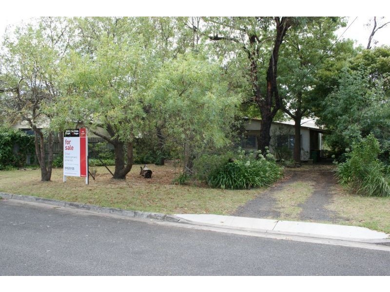 10 Vaughan St, Cowes VIC 3922