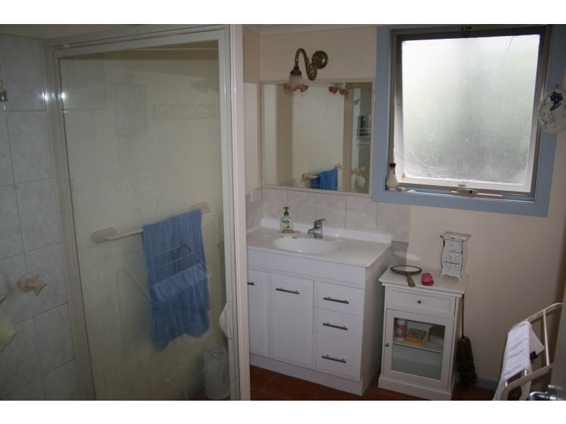 10 Vaughan St, Cowes VIC 3922