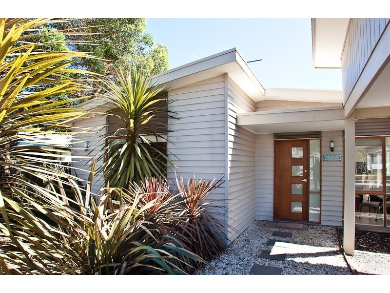 24  Churchill Drive, Cowes VIC 3922
