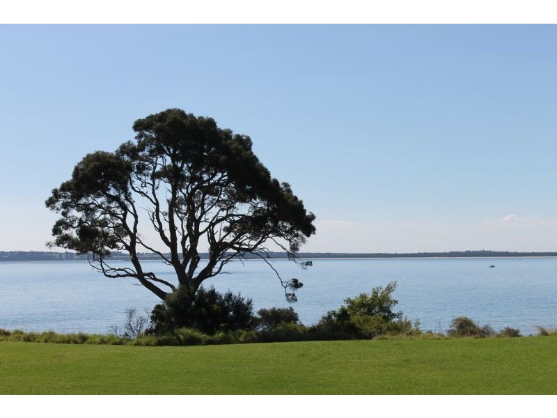 5 Langard Road, Cowes VIC 3922