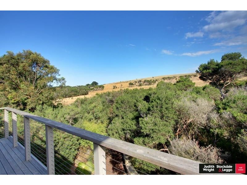 40 Beachcomber Ave, Smiths Beach VIC 3922