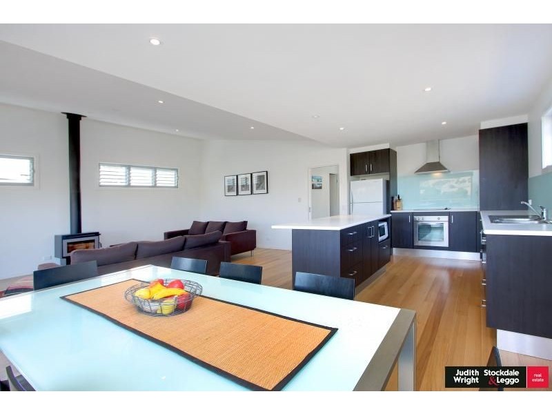 40 Beachcomber Ave, Smiths Beach VIC 3922