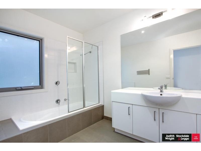 40 Beachcomber Ave, Smiths Beach VIC 3922