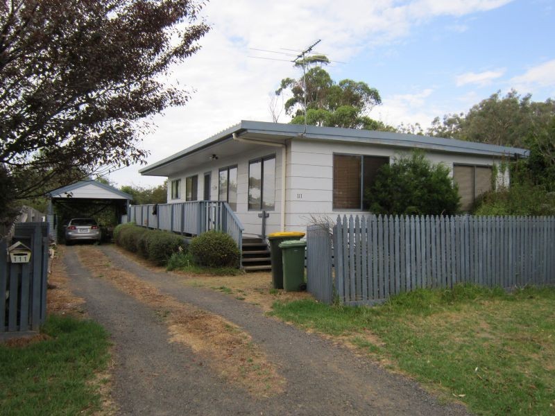 111 Scenic Drive, Cowes VIC 3922