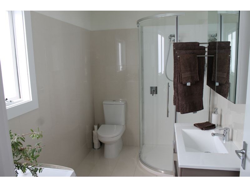 3 Rogan Close, Cowes VIC 3922