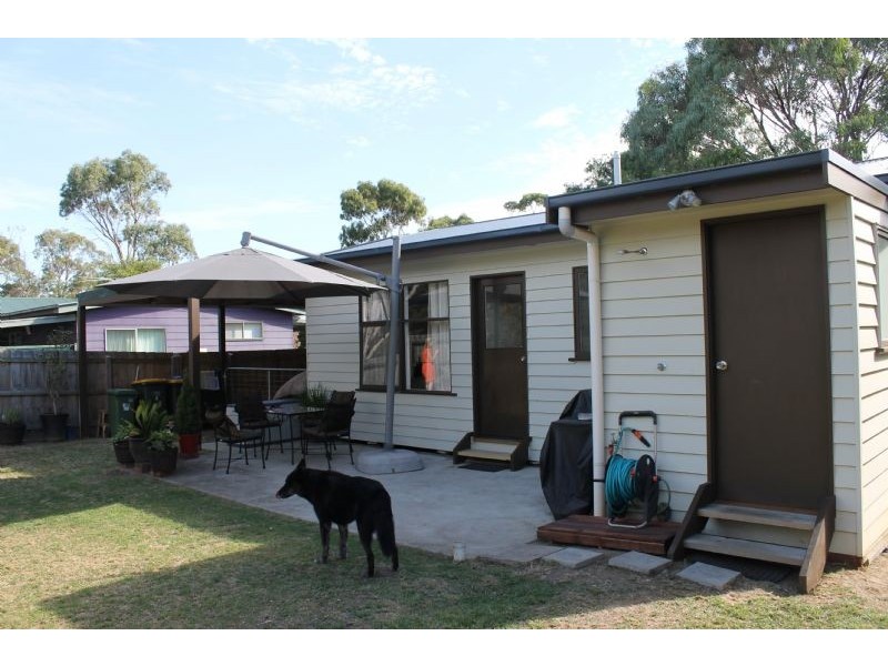 3 Rogan Close, Cowes VIC 3922