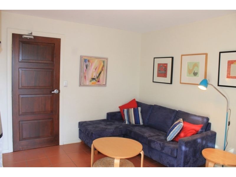 4/2 Warley Avenue, Cowes VIC 3922