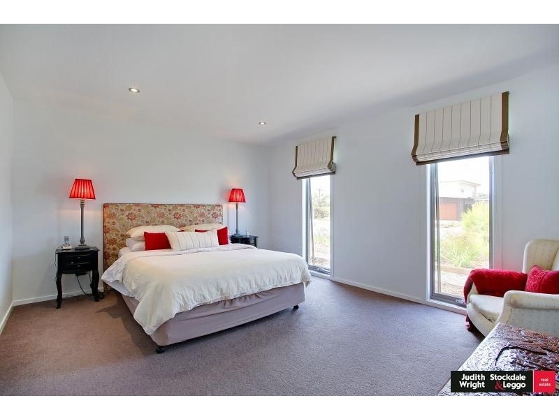 3 Cove Place, Cowes VIC 3922