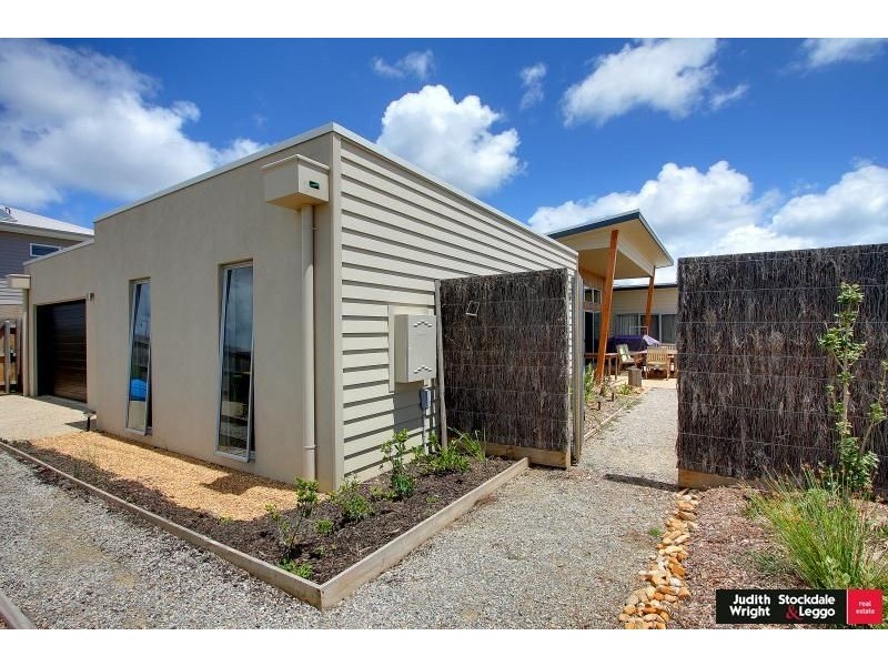 3 Cove Place, Cowes VIC 3922