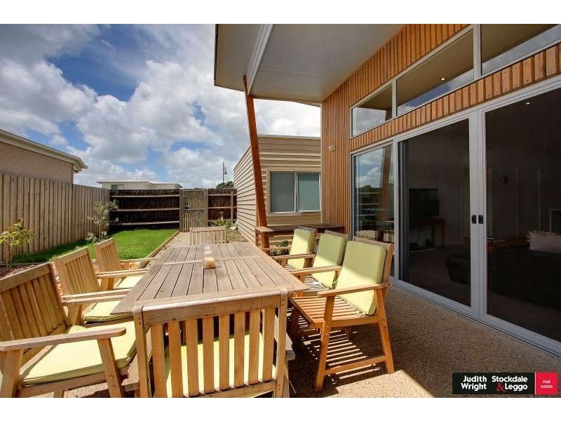 3 Cove Place, Cowes VIC 3922