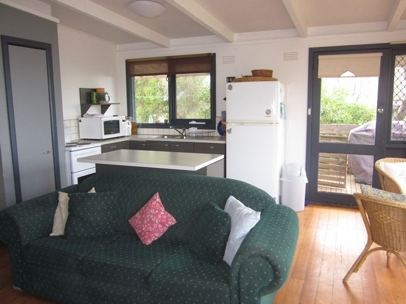 15 Beach Court, Smiths Beach VIC 3922