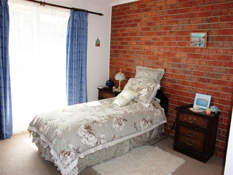 2/6 Park Street, Cowes VIC 3922