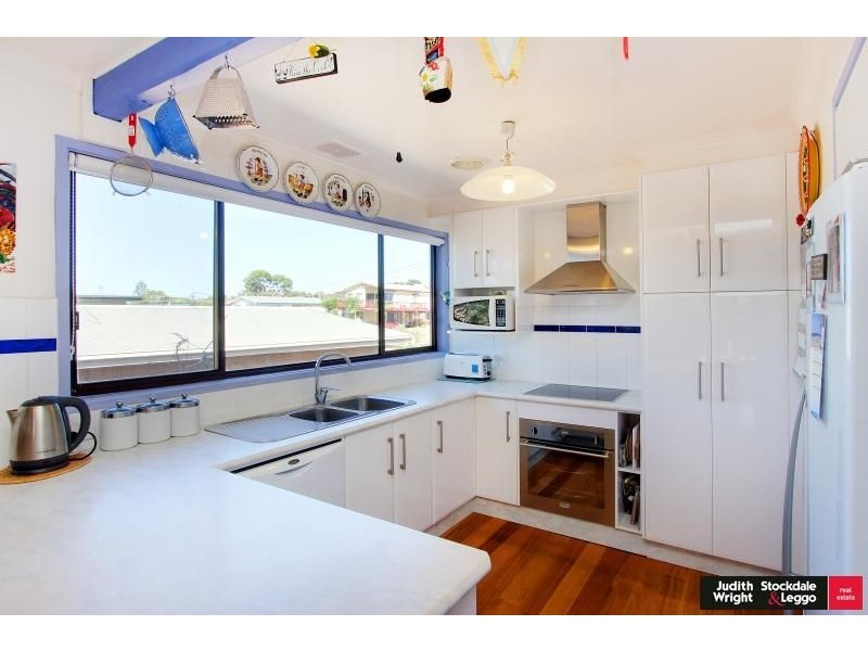 29 Hollywood Crescent, Smiths Beach VIC 3922