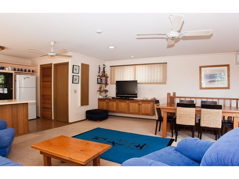 2/6 Carisbrooke Court, Cowes VIC 3922