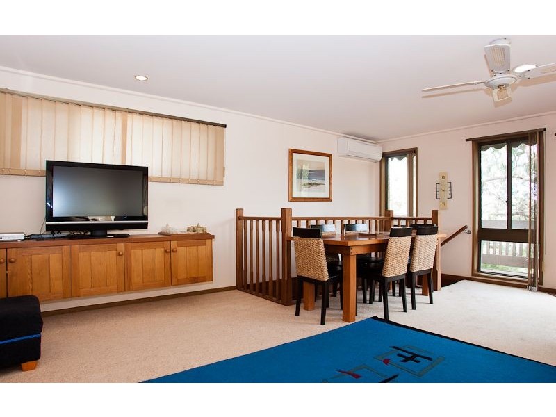 2/6 Carisbrooke Court, Cowes VIC 3922