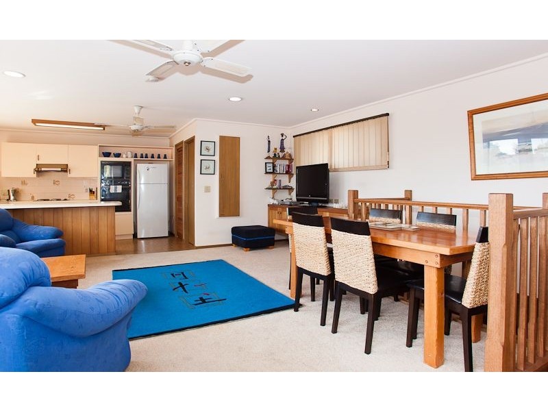 2/6 Carisbrooke Court, Cowes VIC 3922