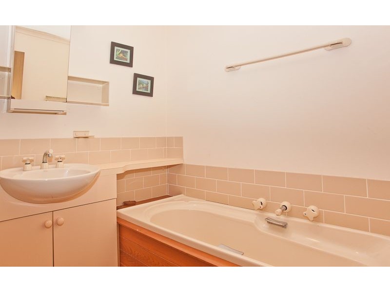 2/6 Carisbrooke Court, Cowes VIC 3922