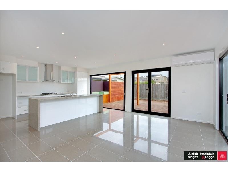 7 Pobblebonk Place, Cowes VIC 3922