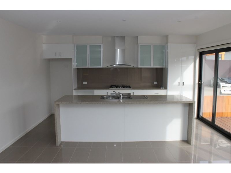 7 Pobblebonk Place, Cowes VIC 3922