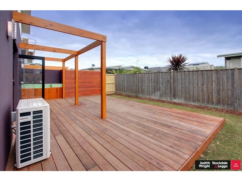 7 Pobblebonk Place, Cowes VIC 3922