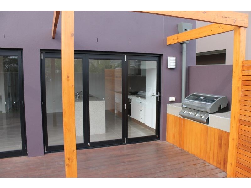 7 Pobblebonk Place, Cowes VIC 3922