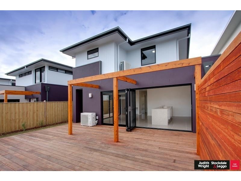 7 Pobblebonk Place, Cowes VIC 3922