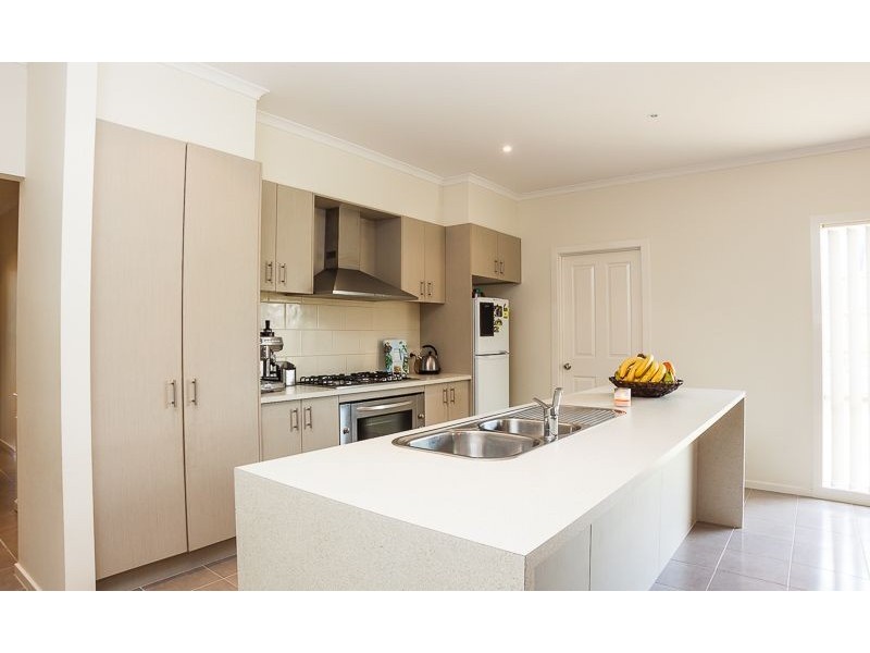 10 Kingfisher Way, Cowes VIC 3922