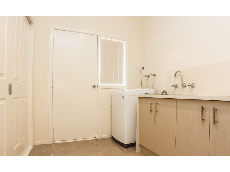 10 Kingfisher Way, Cowes VIC 3922