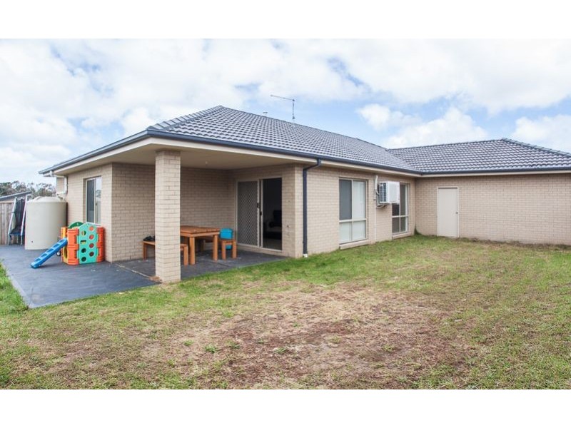 10 Kingfisher Way, Cowes VIC 3922