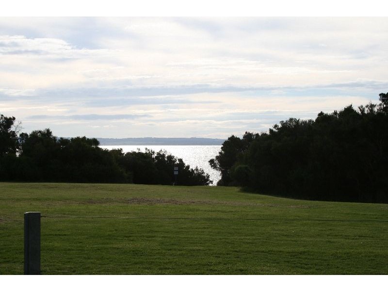18 Seahaven Drive, Ventnor VIC 3922