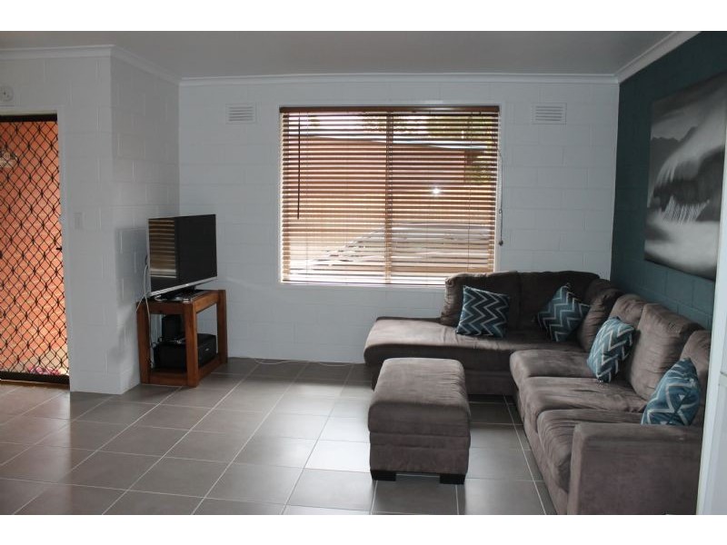 2/1 Talofa Avenue, Cowes VIC 3922