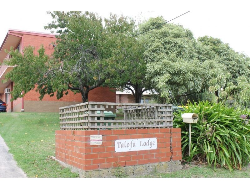 2/1 Talofa Avenue, Cowes VIC 3922