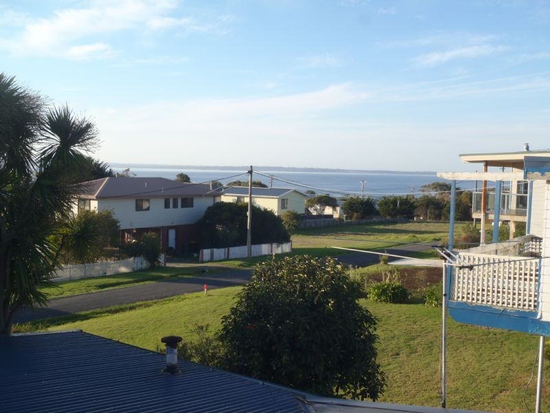 7 Bowcombe Crescent, Ventnor VIC 3922