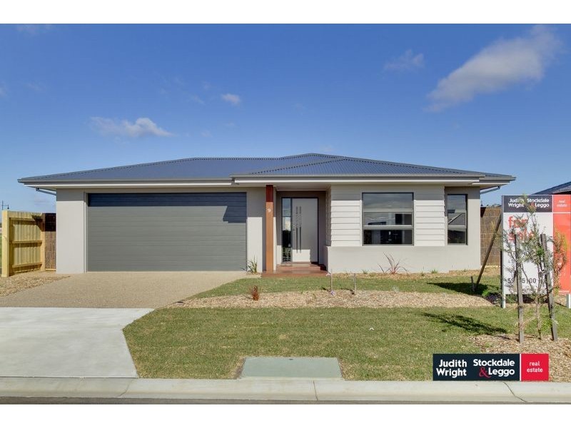 9 Shoalhaven Road, Cowes VIC 3922