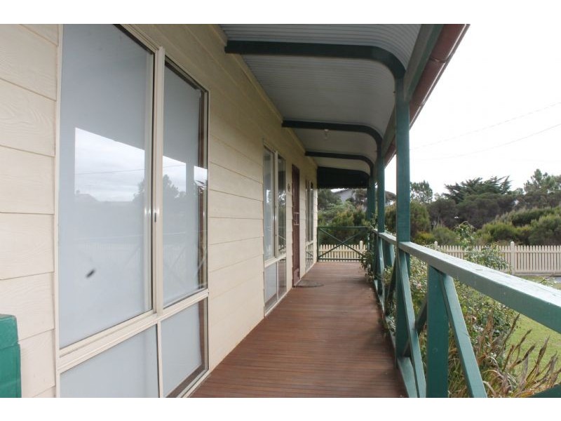 1 Sinclair Avenue, Surf Beach VIC 3922